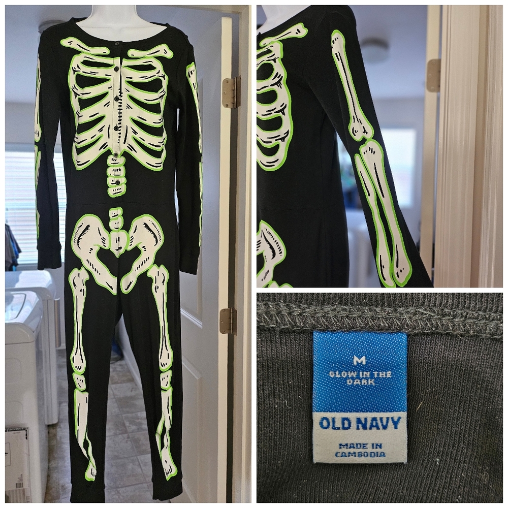 Old Navy Halloween Glow-in-the-Dark Skeleton One-Piece Pajama, Adult Size Medium